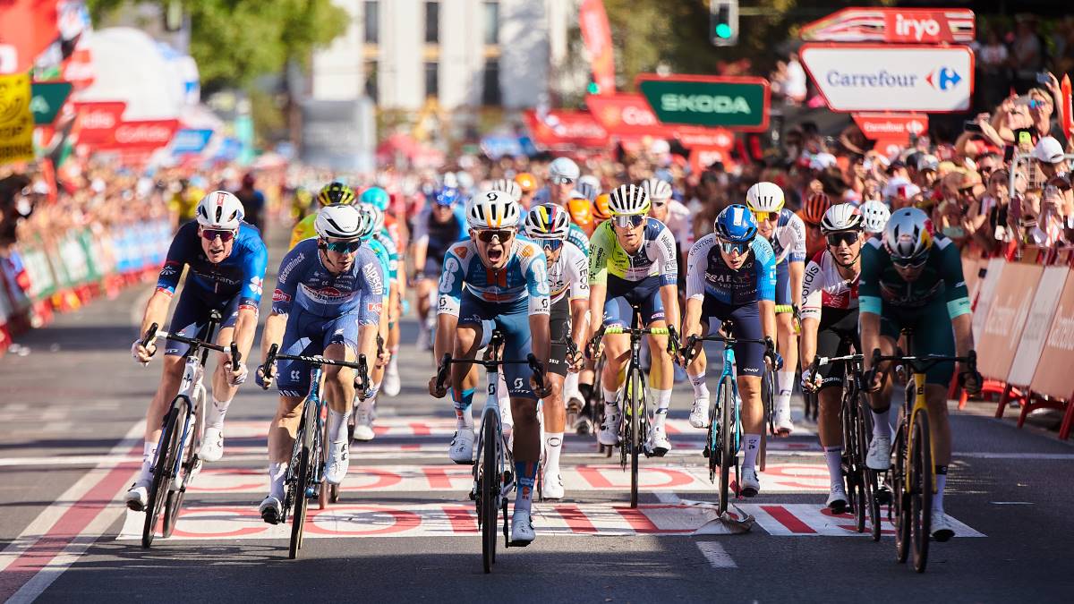 Final de la etapa de La Vuelta en Sevilla | Salvador López Medina para El MIRA