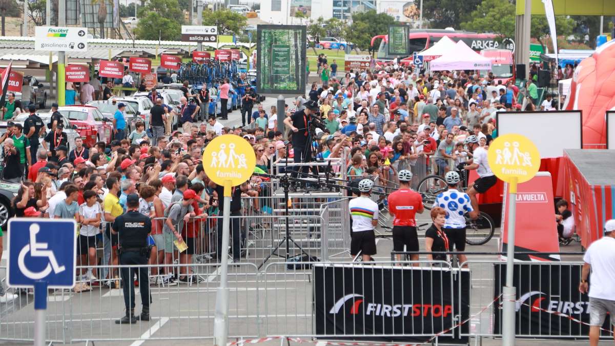 Salida de La Vuelta desde Jerez 2024 | Cristo García