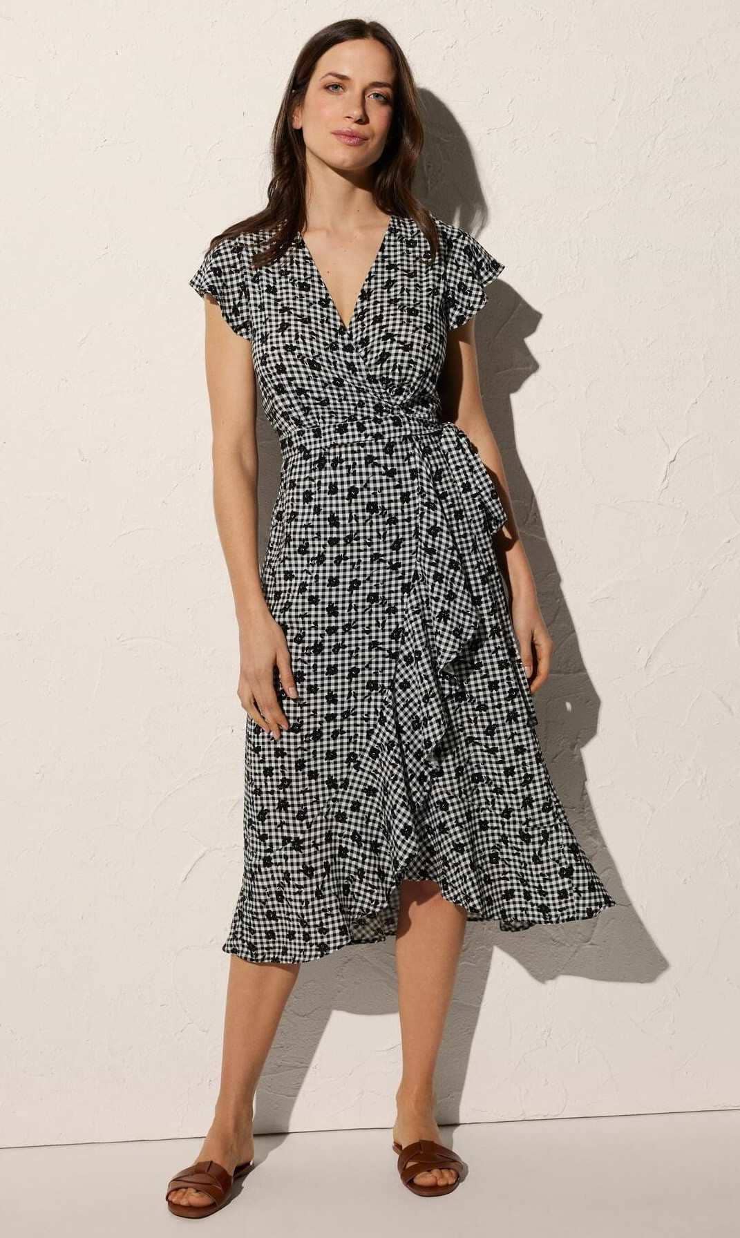 YSABEL MORA Vestido de playa largo con volantes a rayas y flores negro de Decathlon