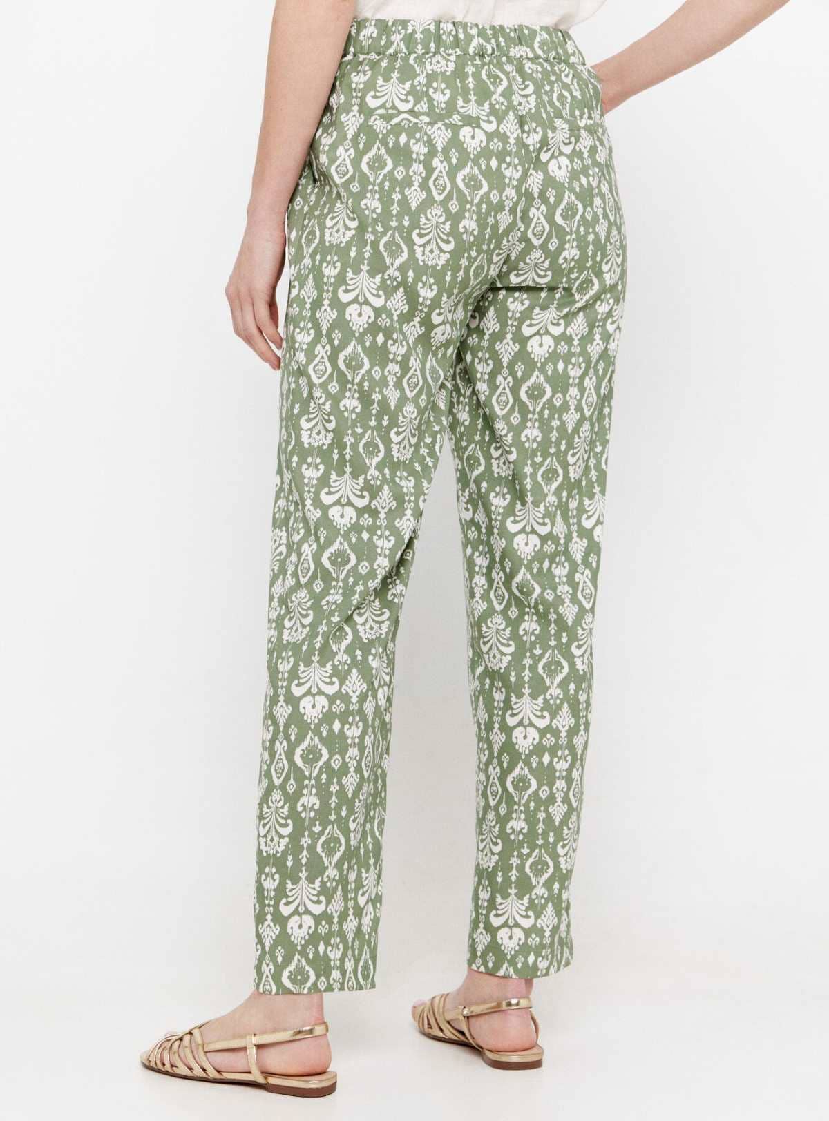 Pantalón fluido estampado de Cortefiel