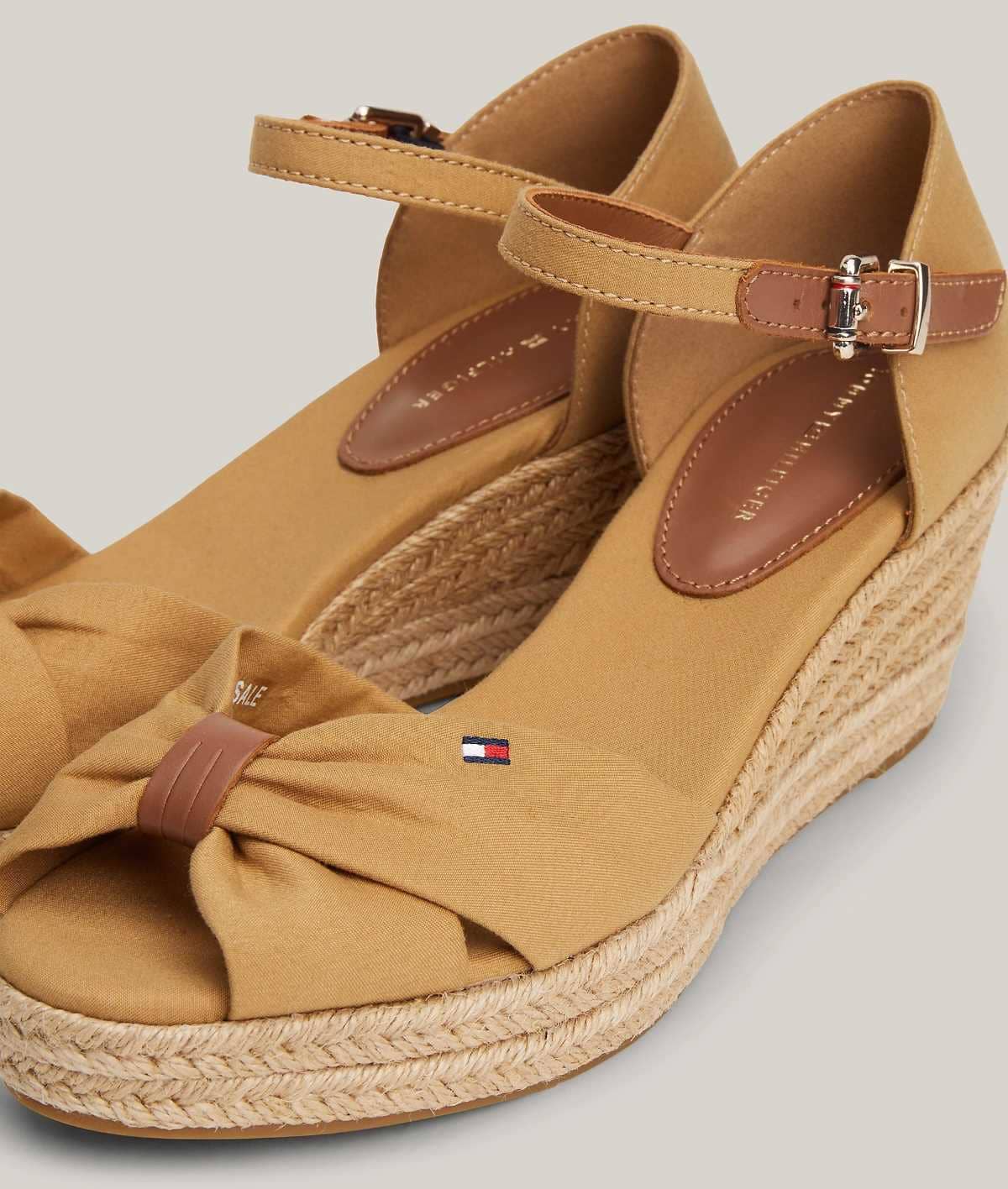Sandalias estilo alpargata con cuña de Tommy Hilfiger