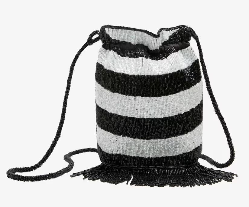 Bandolera de cuentas con rayas