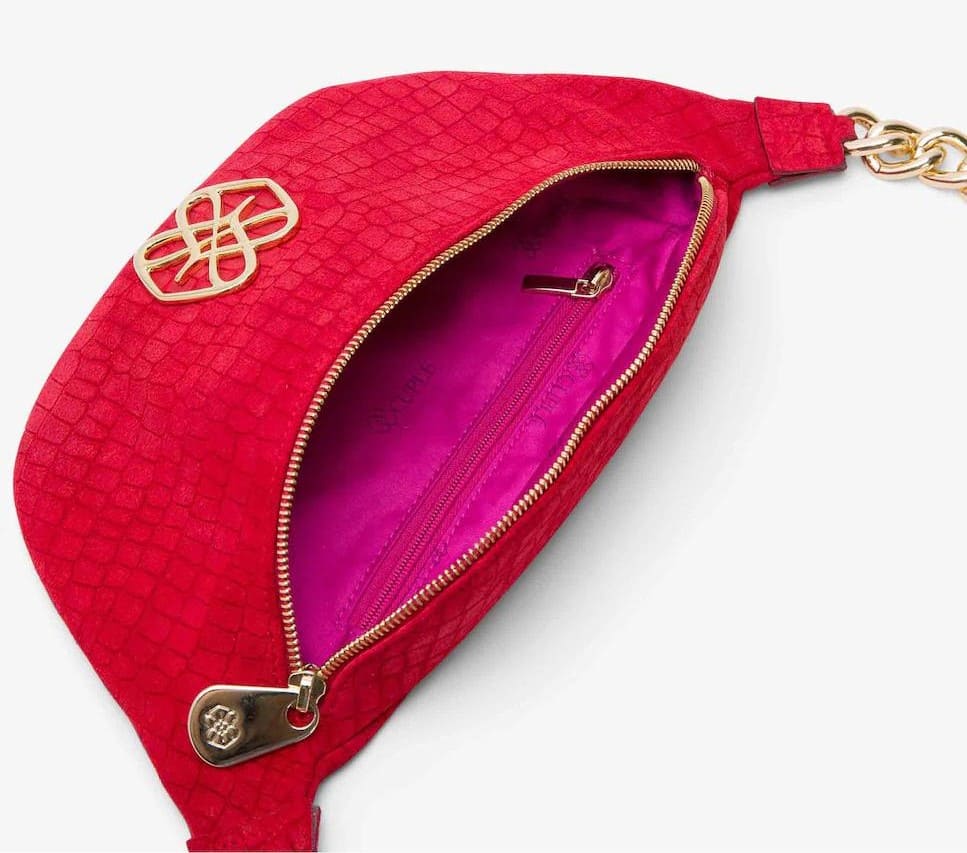 Riñonera con detalles dorados