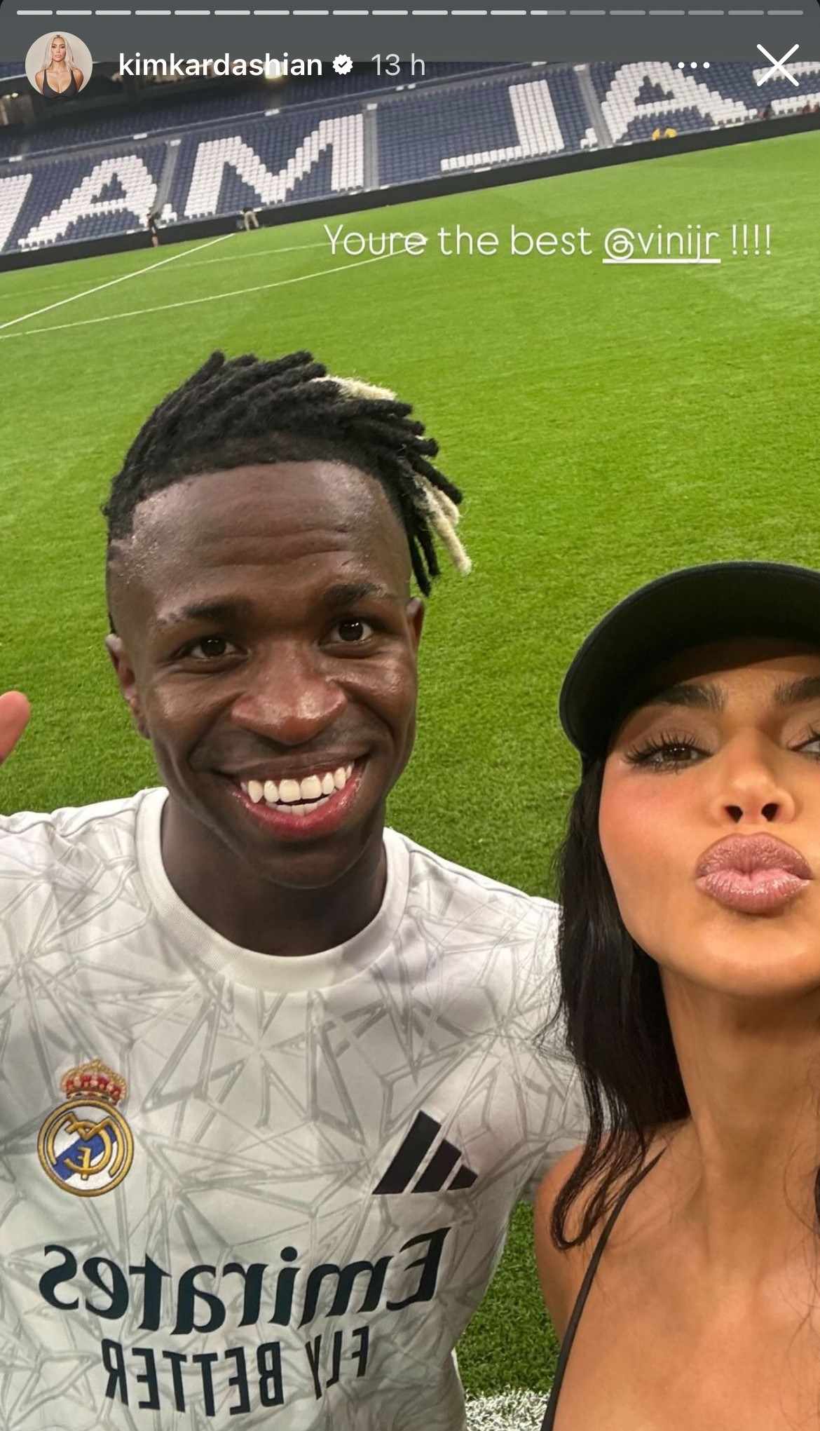 Kim Kardashian con Vinícius Jr en el Santiago Bernabéu | IG