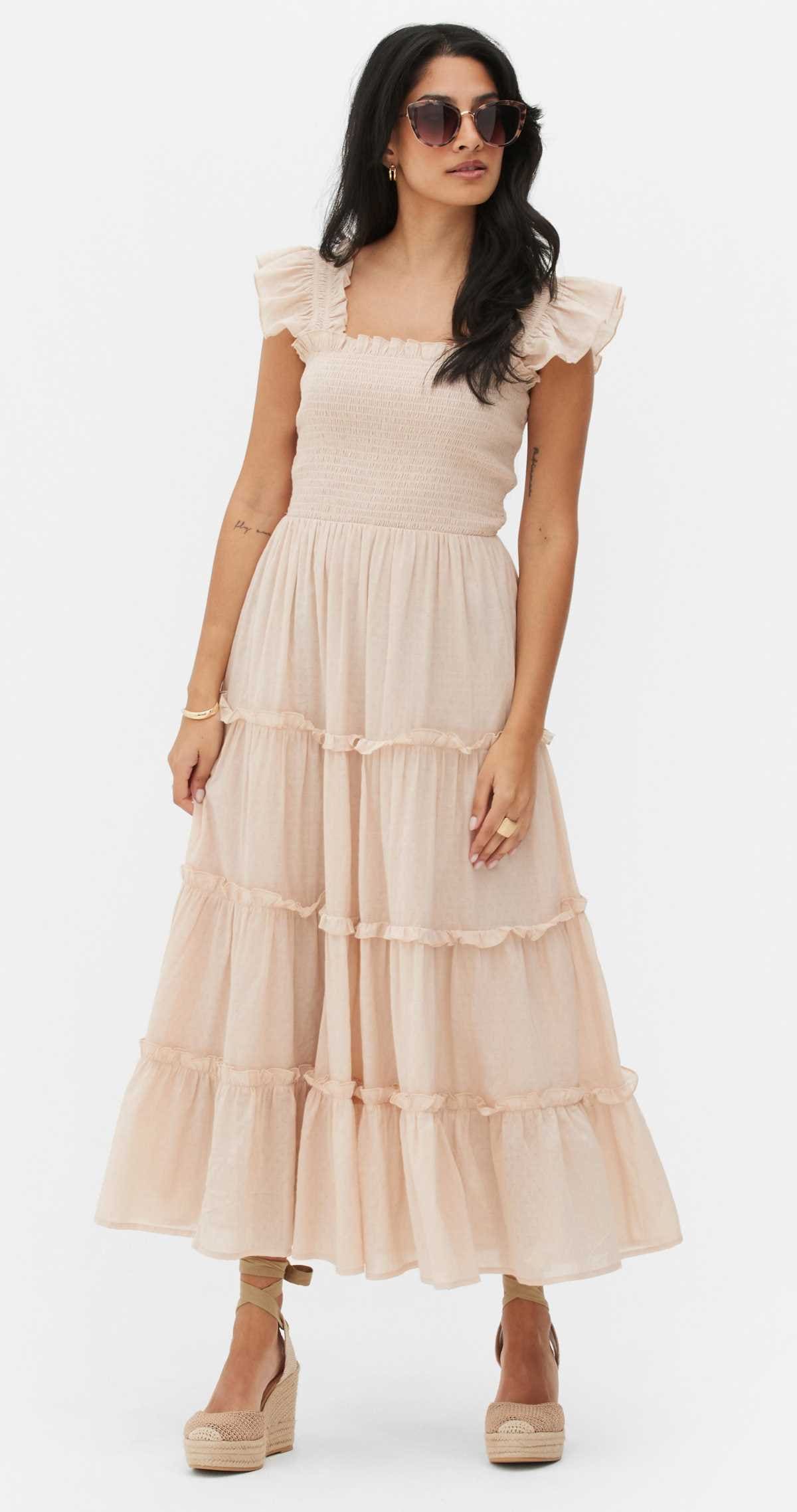 Vestido midi a capas prairie de Paula Echevarría de Primark