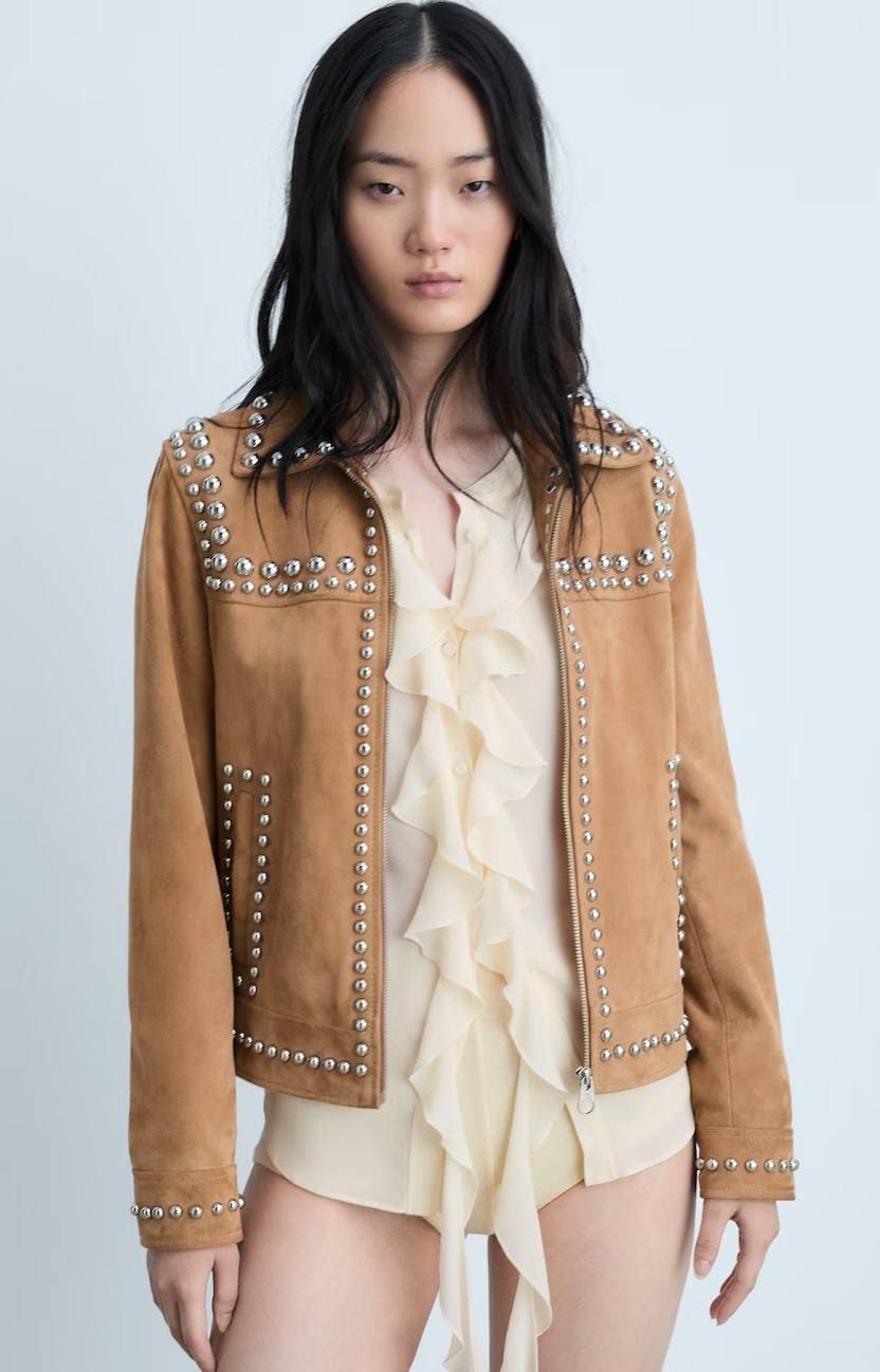 Chaqueta piel tachuelas de Mango