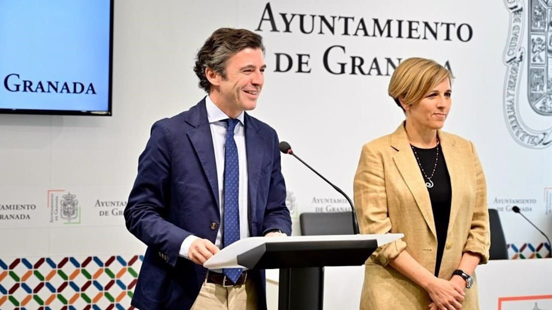 Ana Agudo, a la derecha de la imagen