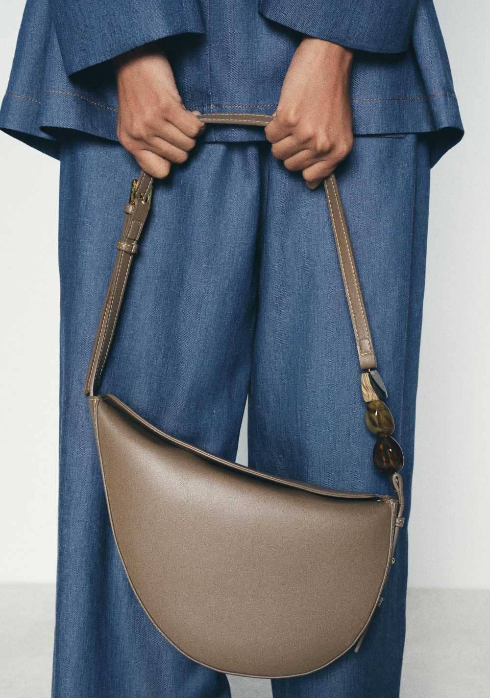 Bandolera asimétrica piedras de Zara