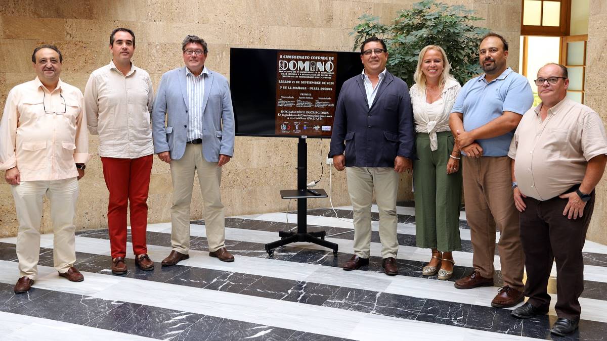 Presentación del Trofeo Cofrade de Dominó