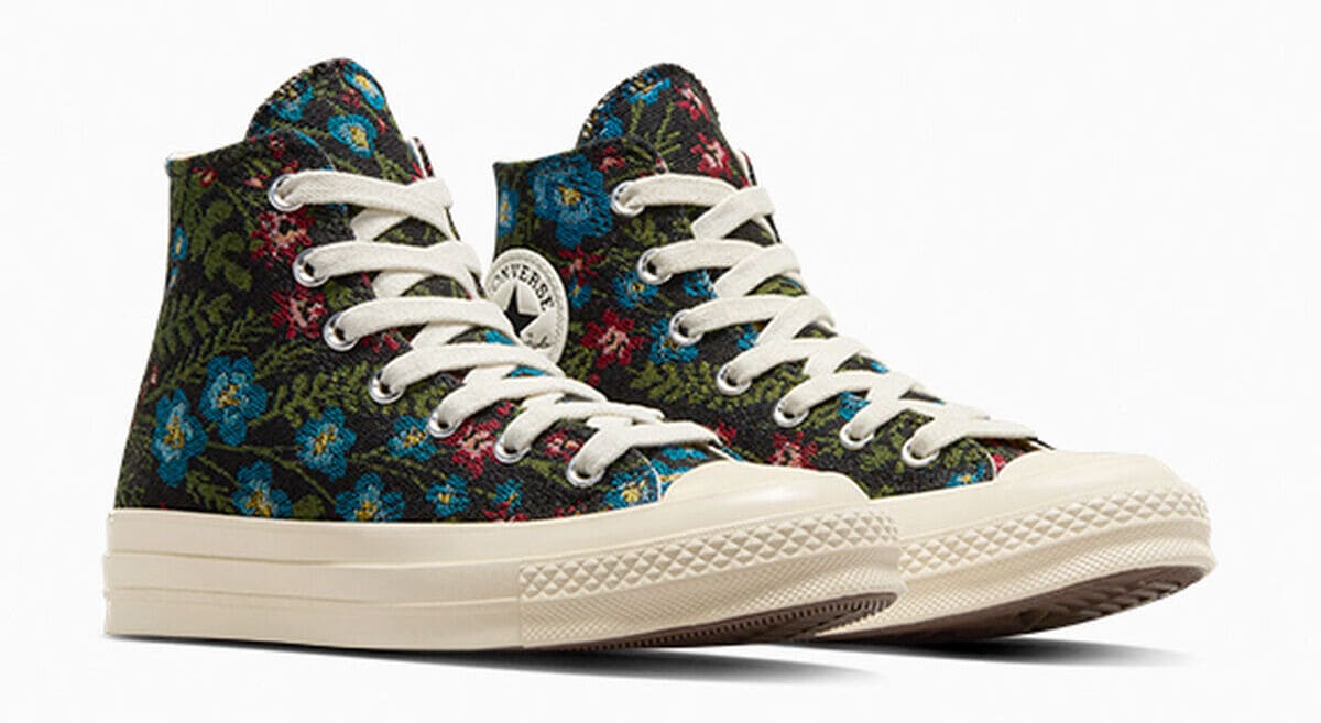Las nuevas zapatillas con flores Chuck 70 Floral Tapestry de Converse