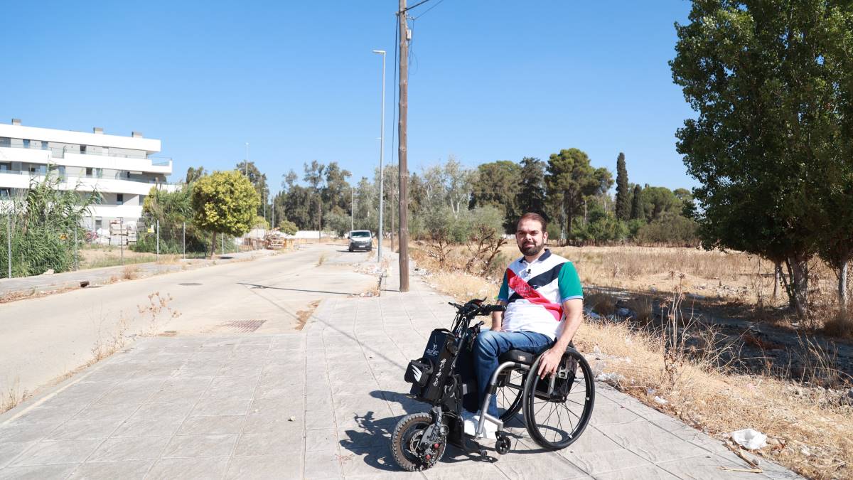 Francisco Zuasti en la nueva promoción de viviendas de Pozoalbero | Cristo García