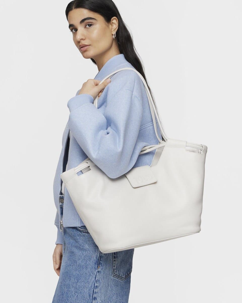 El bolso capazo grande de piel blanca Tous Sun