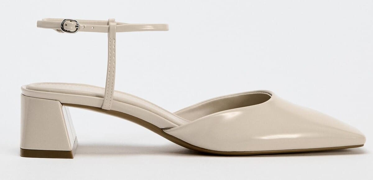 Zapato destalonado acharolado