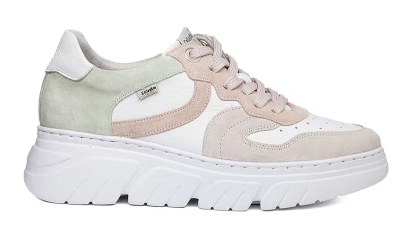 Zapatillas de piel con cordones y diseño combinado