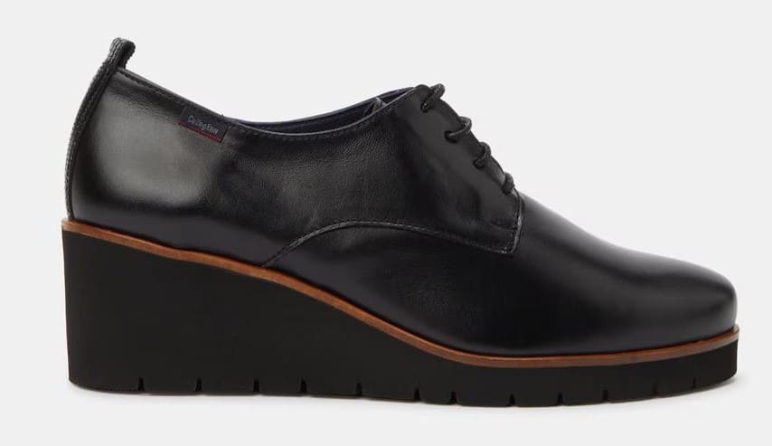 Zapatos de cordones con cuña y suela con sistema Adaptaction