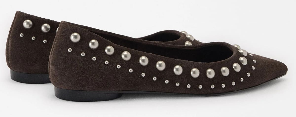 Las nuevas bailarinas de piel de serraje con tachuelas de Parfois