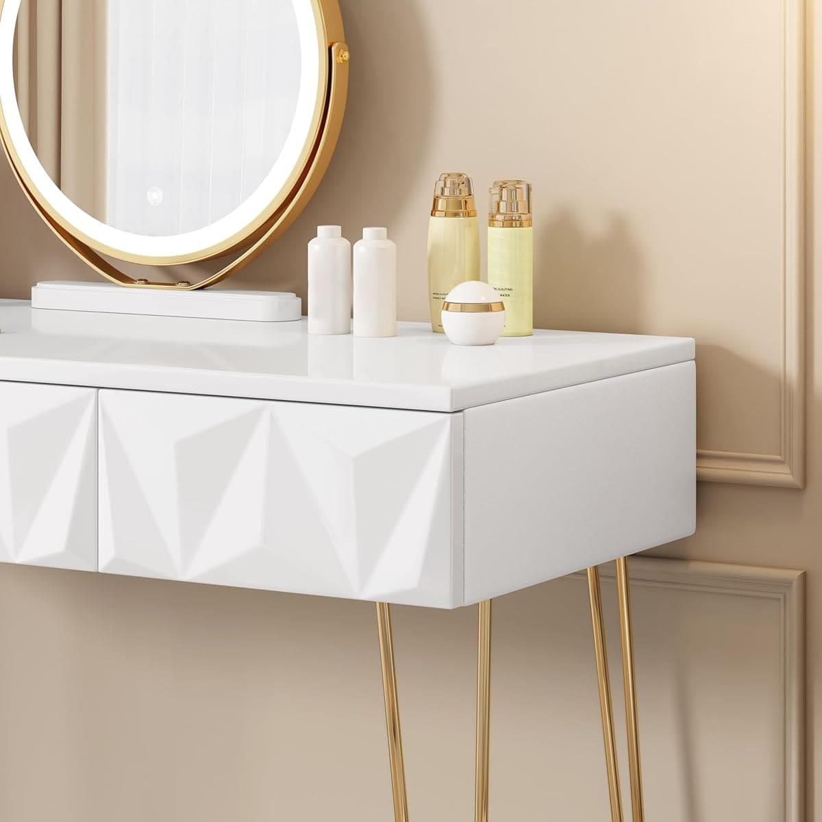 El tocador para maquillaje con espejo y luz LED EUGAD en Amazon