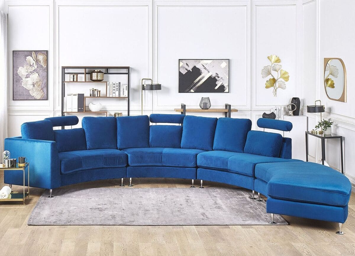 El sofá redondo tapizado en terciopelo azul de 7 plazas Otomana de Carrefour