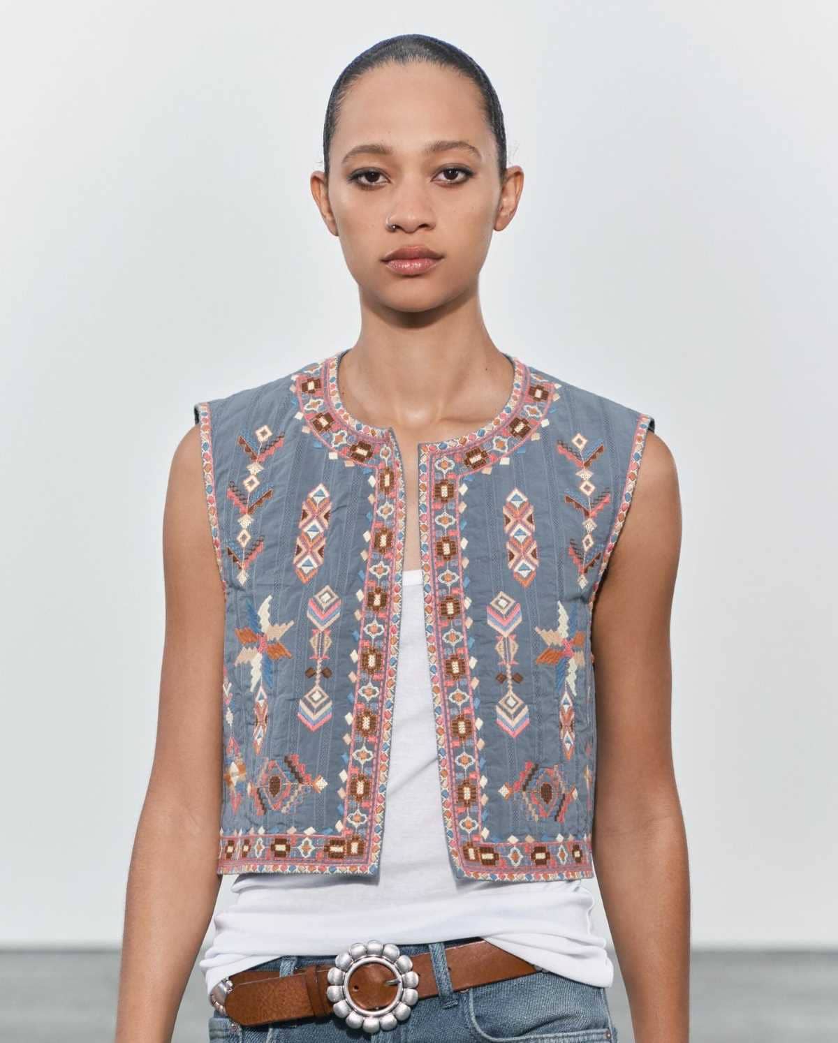 Chaleco bordado ZW Collection de Zara