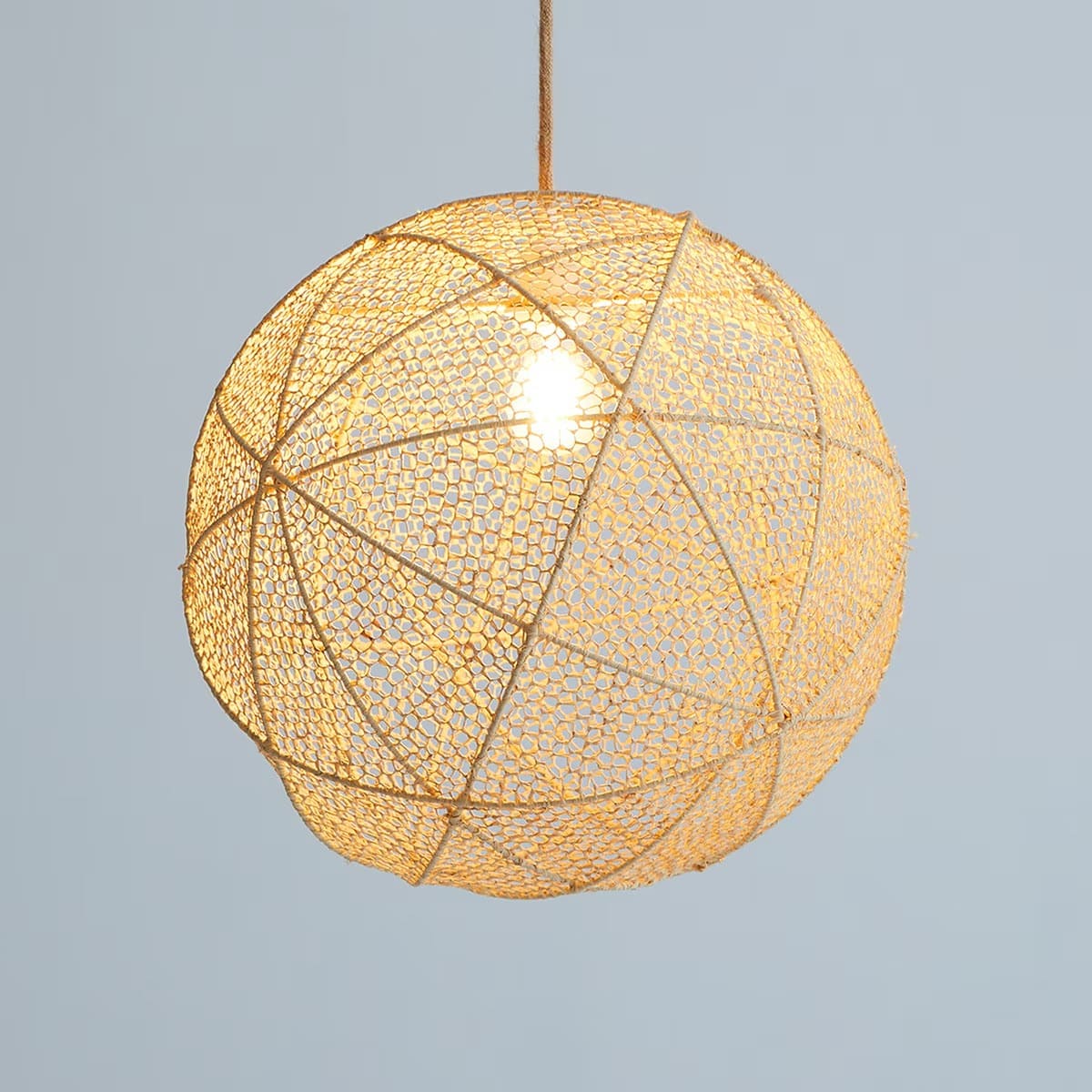 La lámpara de techo de rafia Moroc Esauira de El Corte Inglés