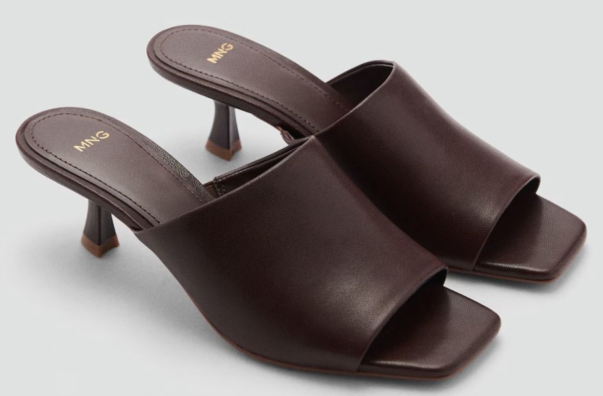 Sandalias de piel con tacón kitten de Mango