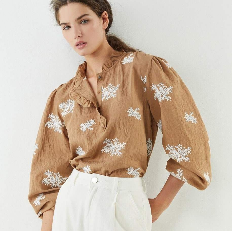Sfera Blusa motivos bordados en El Corte Inglés