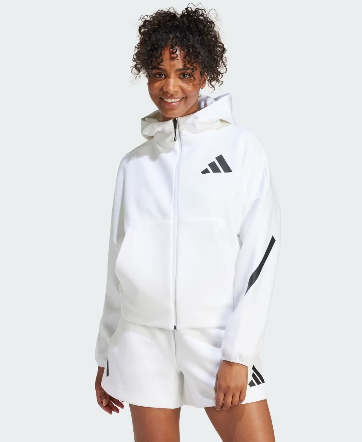 La nueva chaqueta con capucha Adidas Z.N.E.