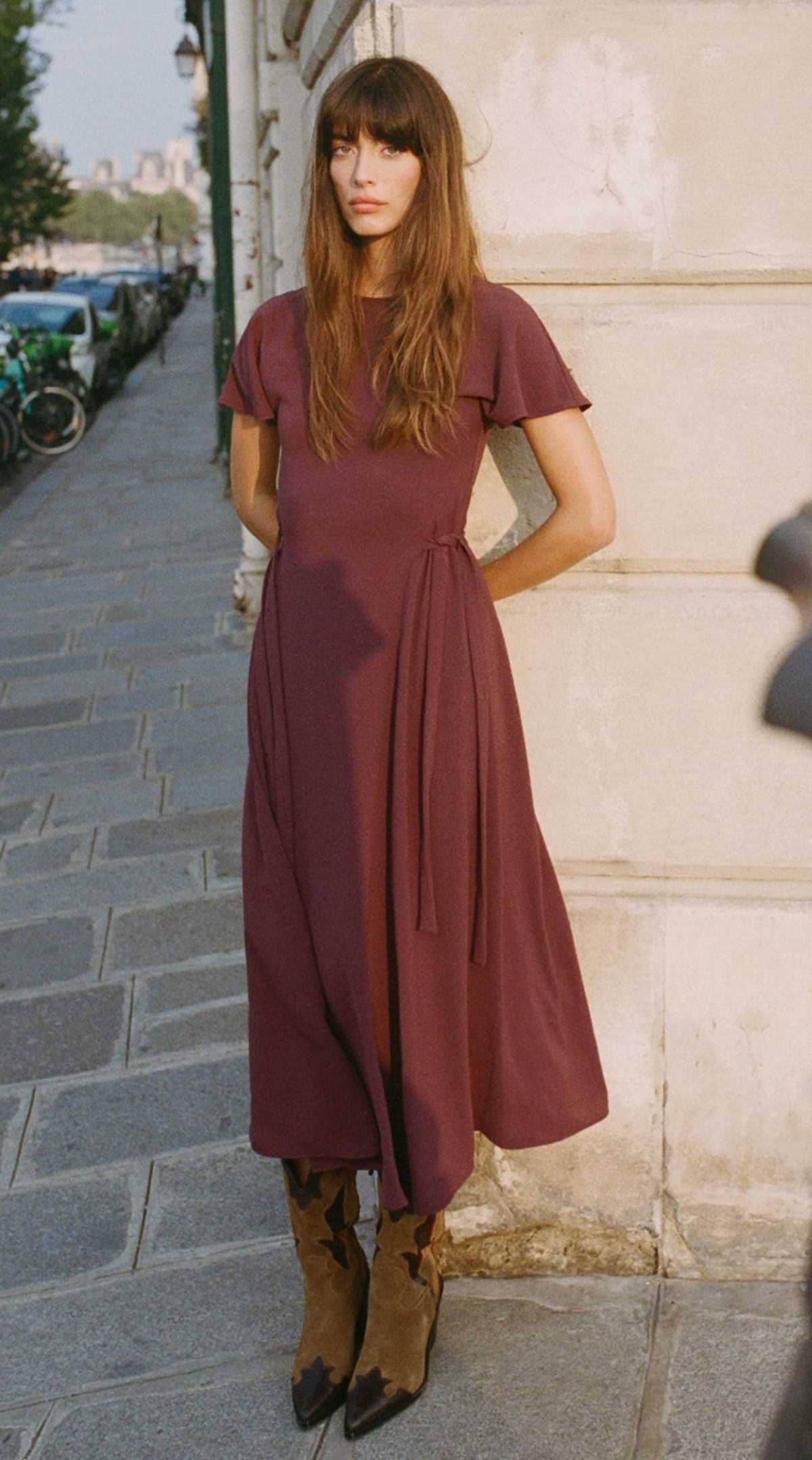 Vestido midi fluido de Zara