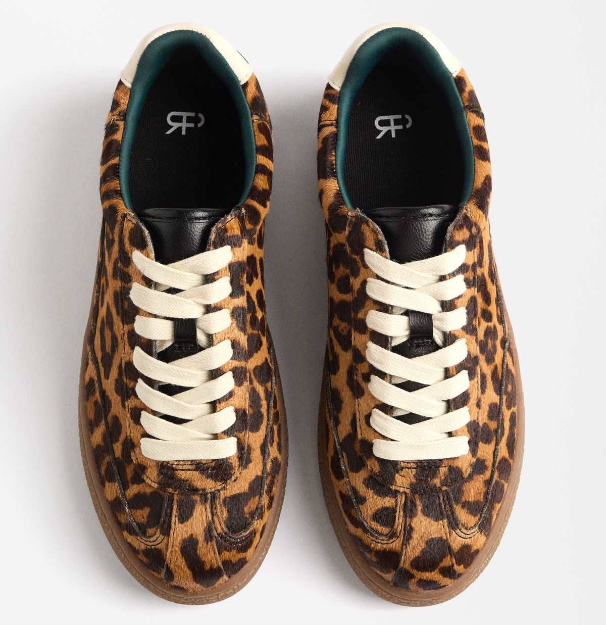 Zapatillas de piel estampado leopardo de Parfois