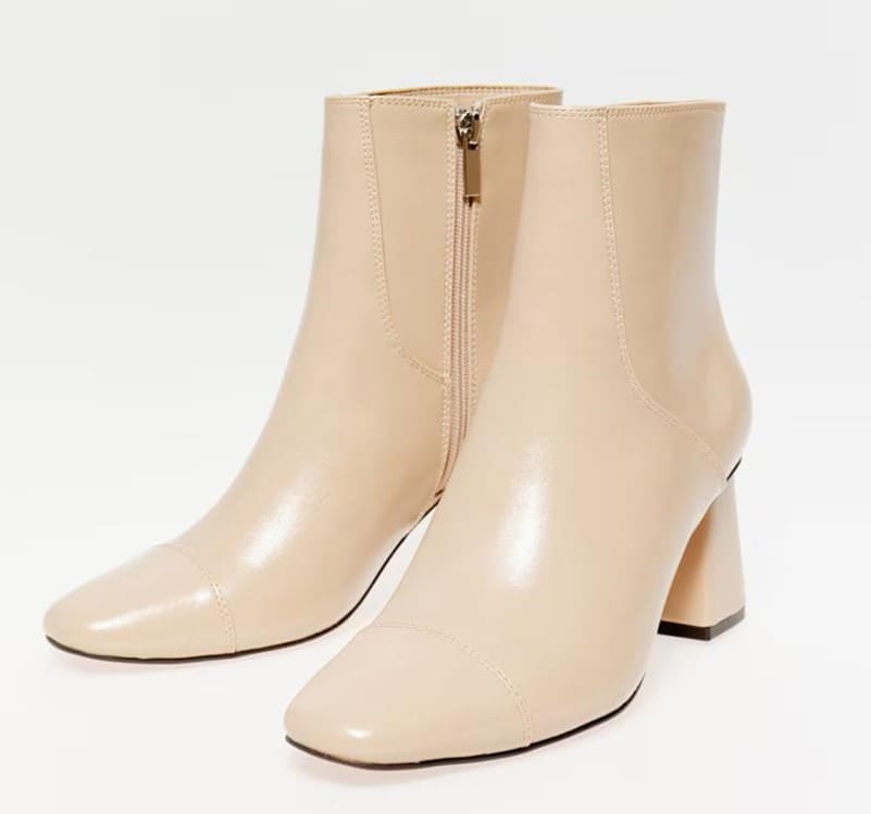 Botín medio con puntera reforzada Sfera