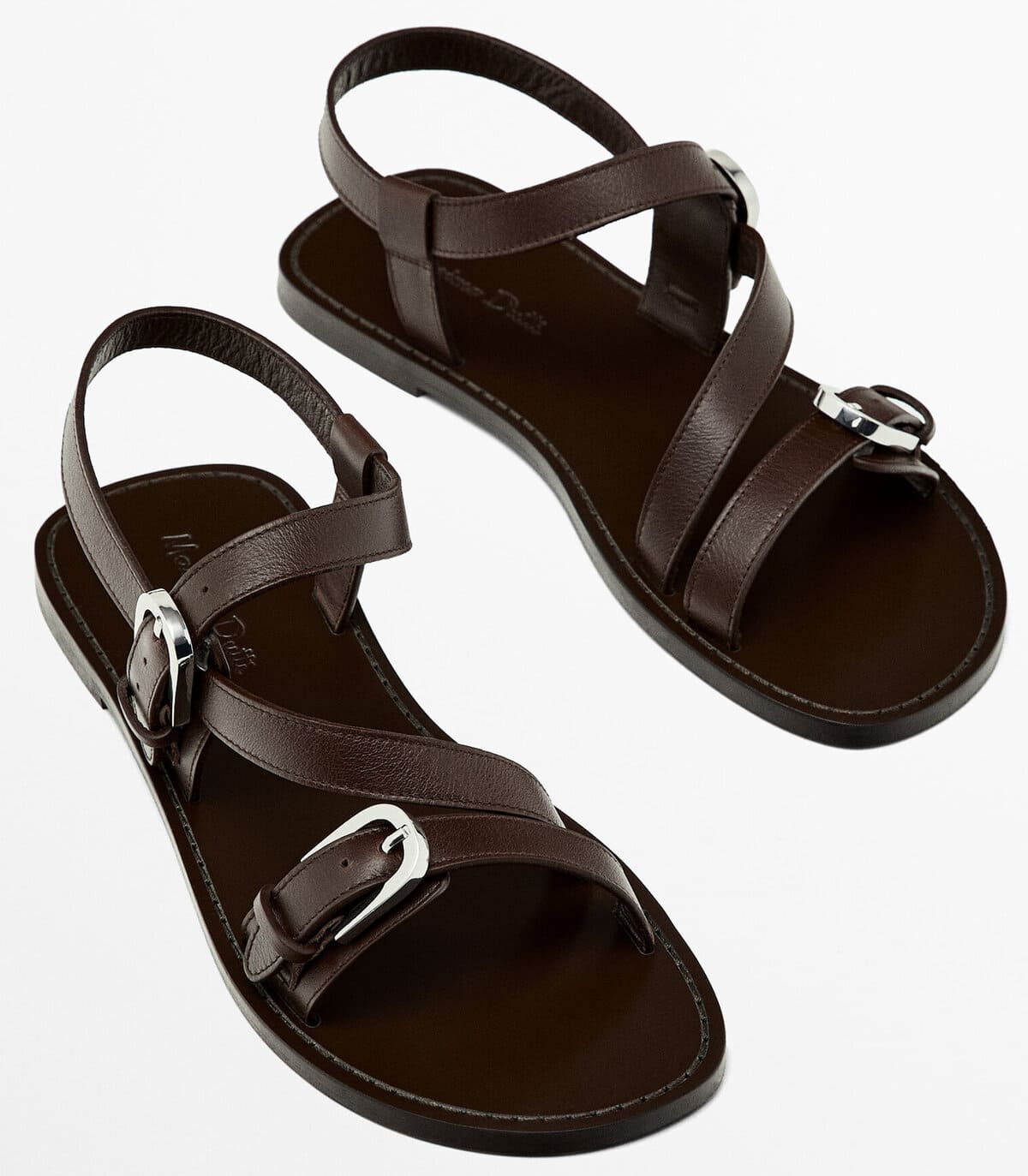Las sandalias planas con doble hebilla de Massimo Dutti