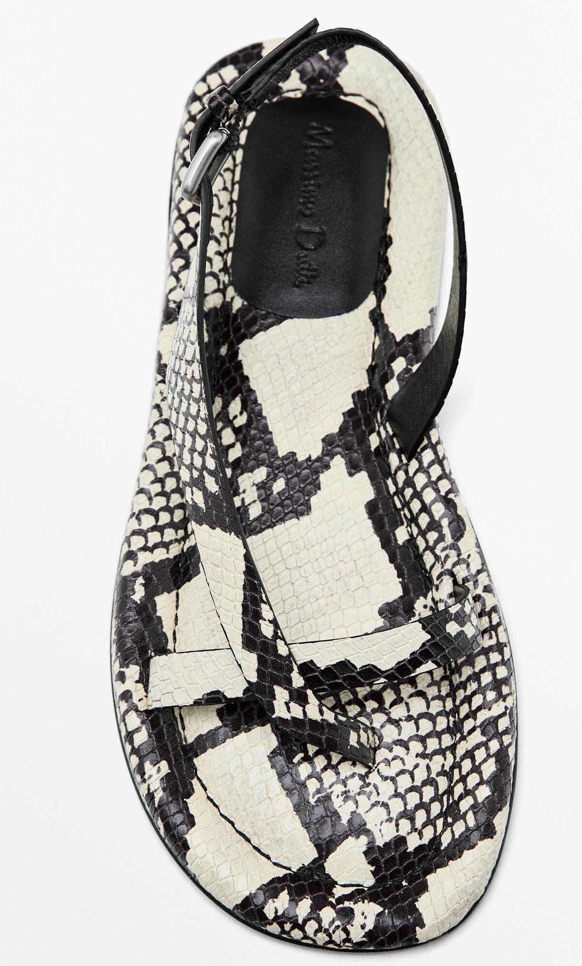 Las sandalias planas acolchadas de Massimo Dutti