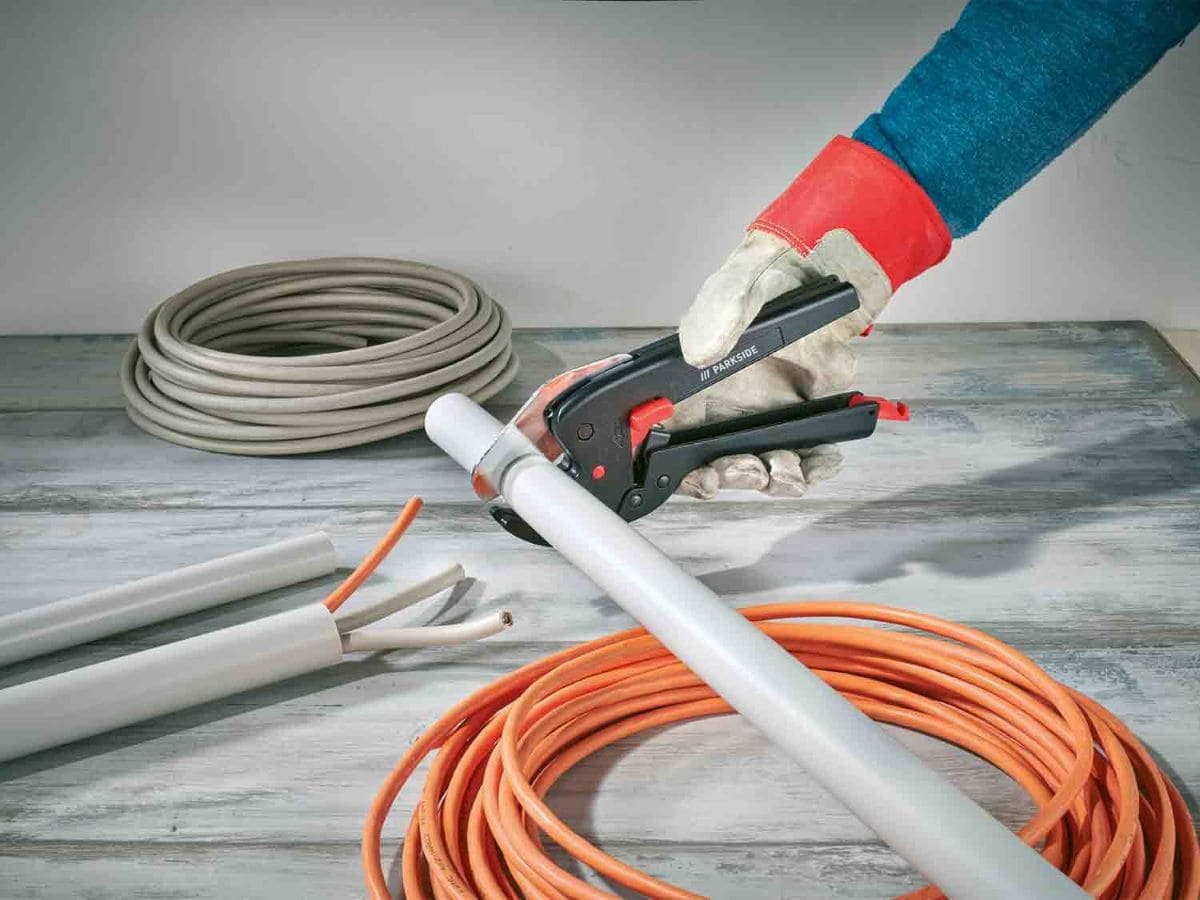 Cortatubos de plástico