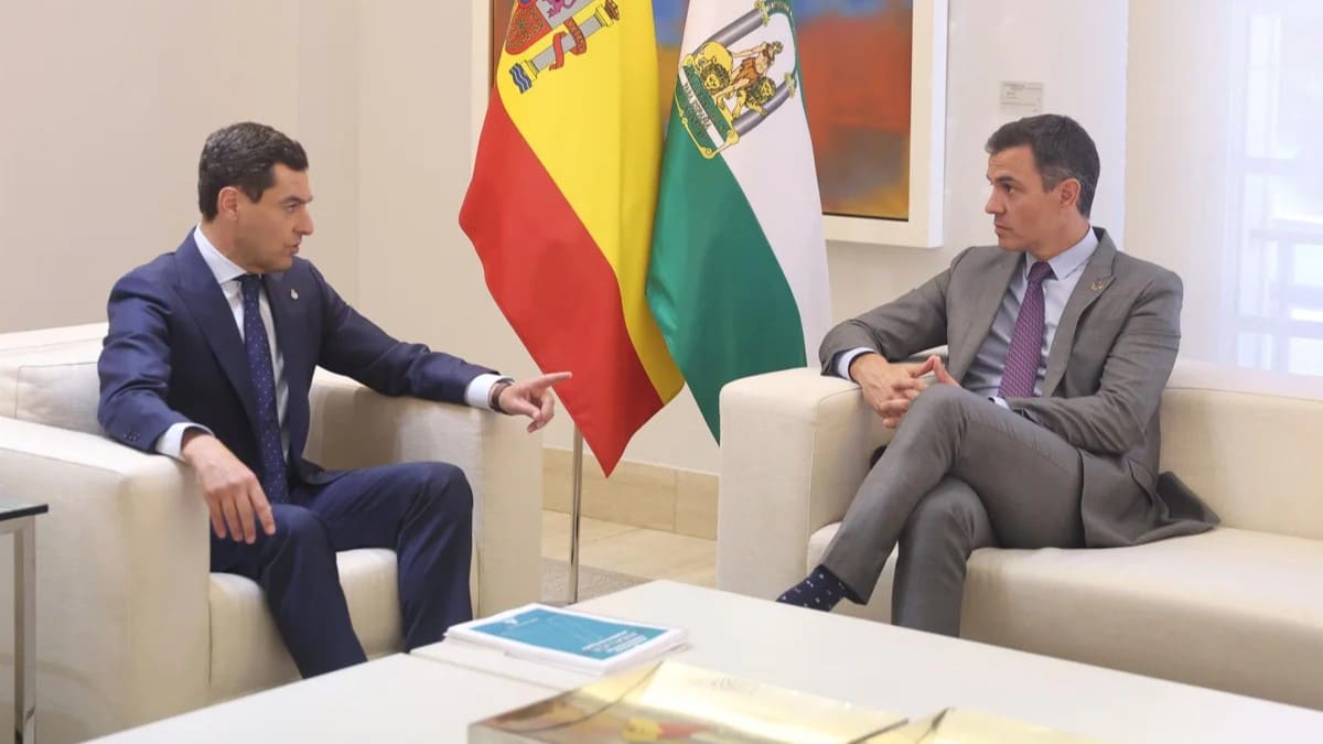 Juanma Moreno, en una reunión anterior con Pedro Sánchez