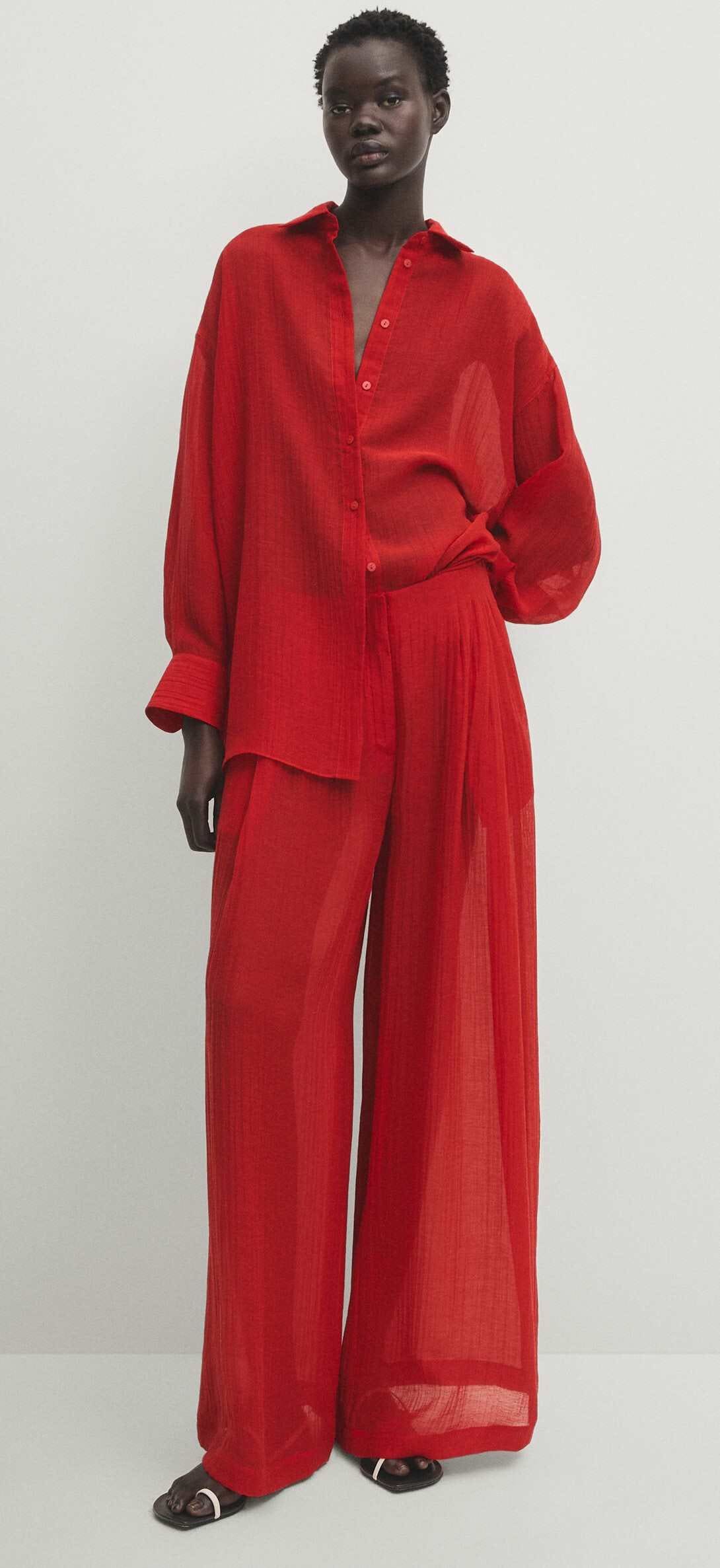 Pantalón fluido pinzas mezcla lino de Massimo Dutti