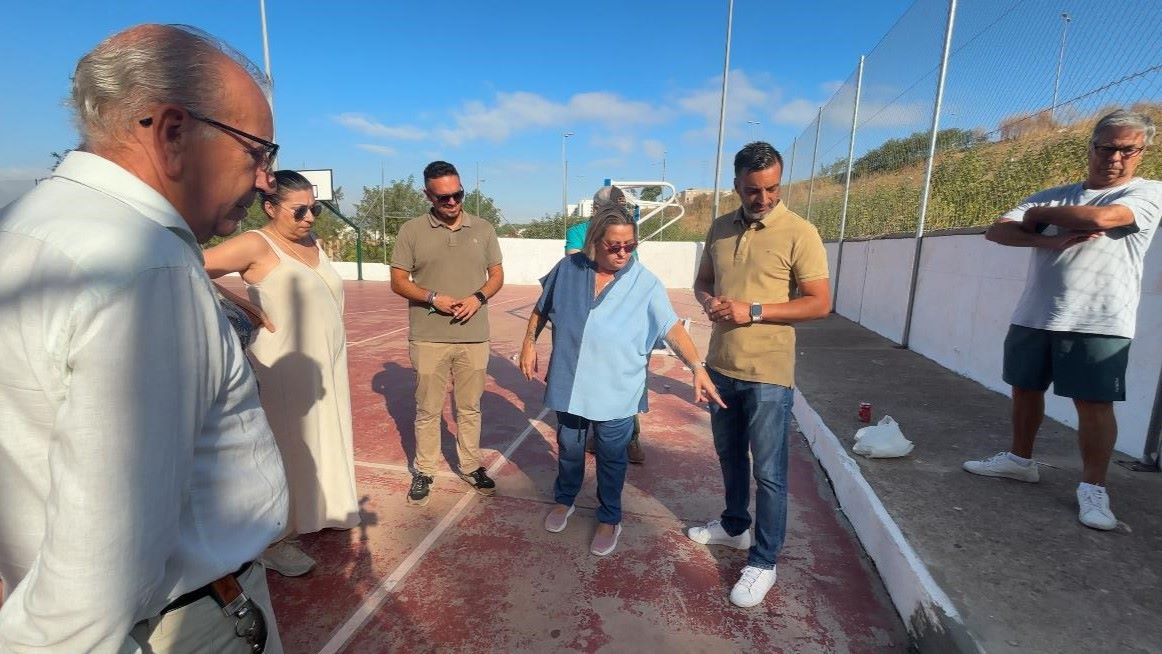 Miembros del PSOE en el parque de La Cartuja