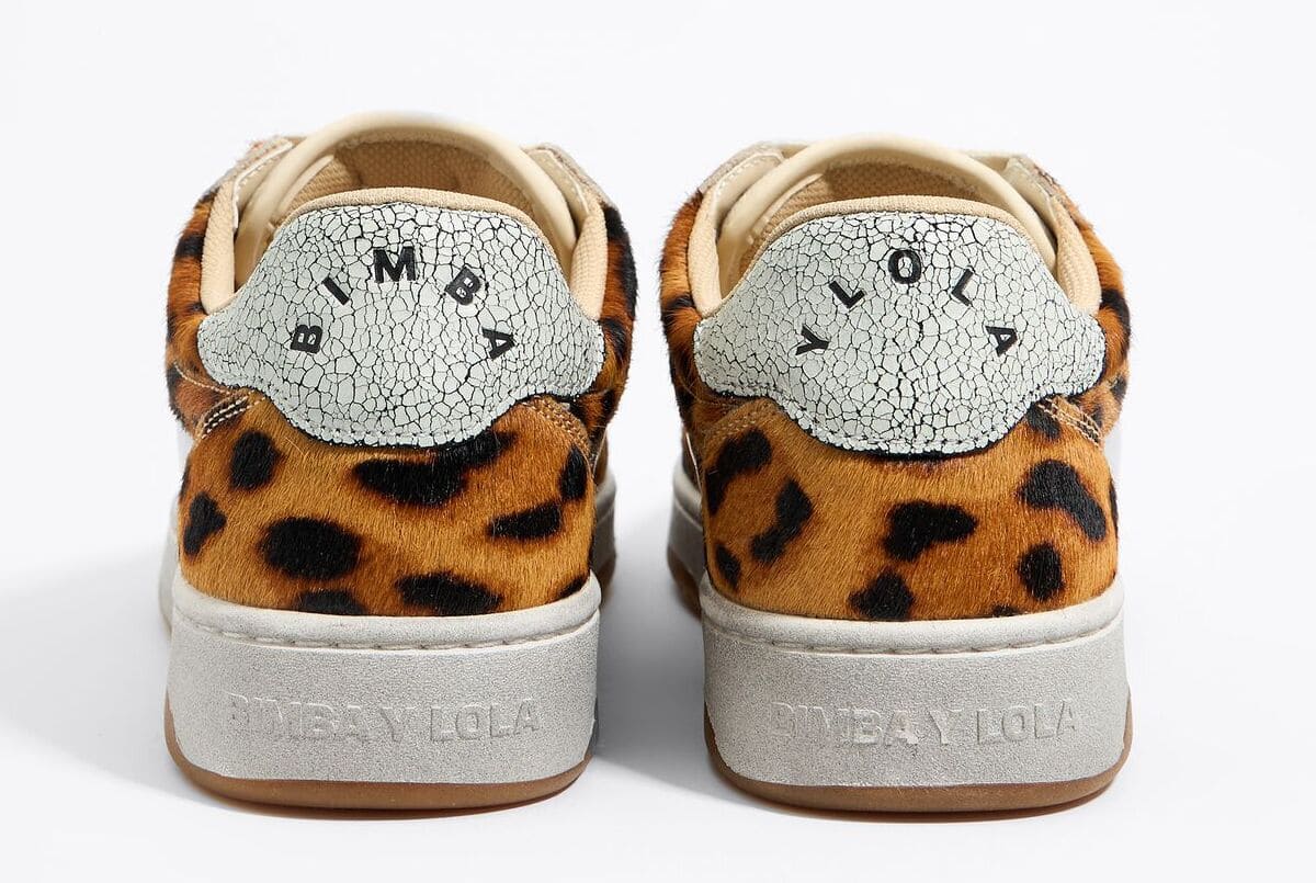 Las zapatillas deportivas cupsole pelo print de leopardo de Bimba y Lola