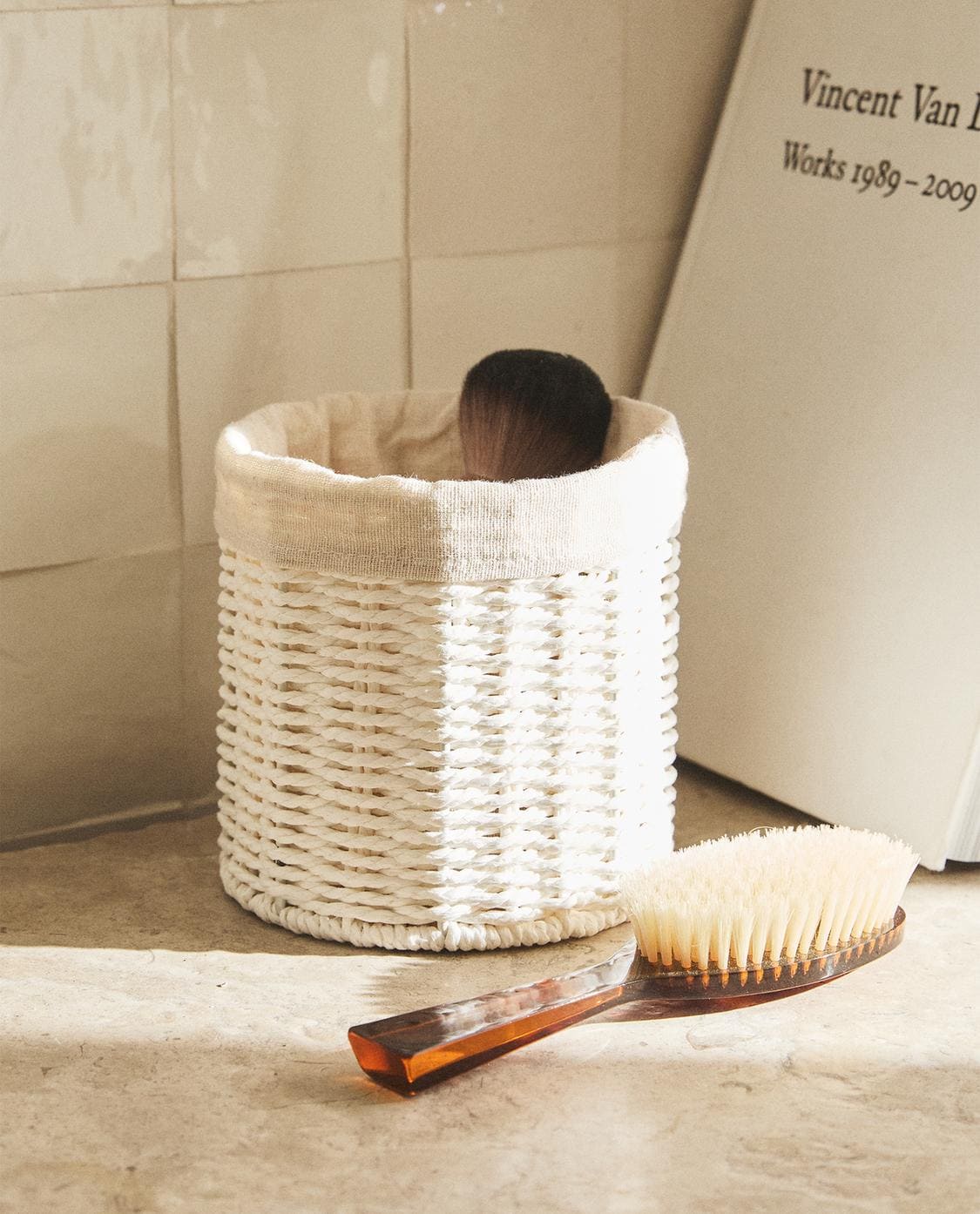 Cesta redonda con forro de lino