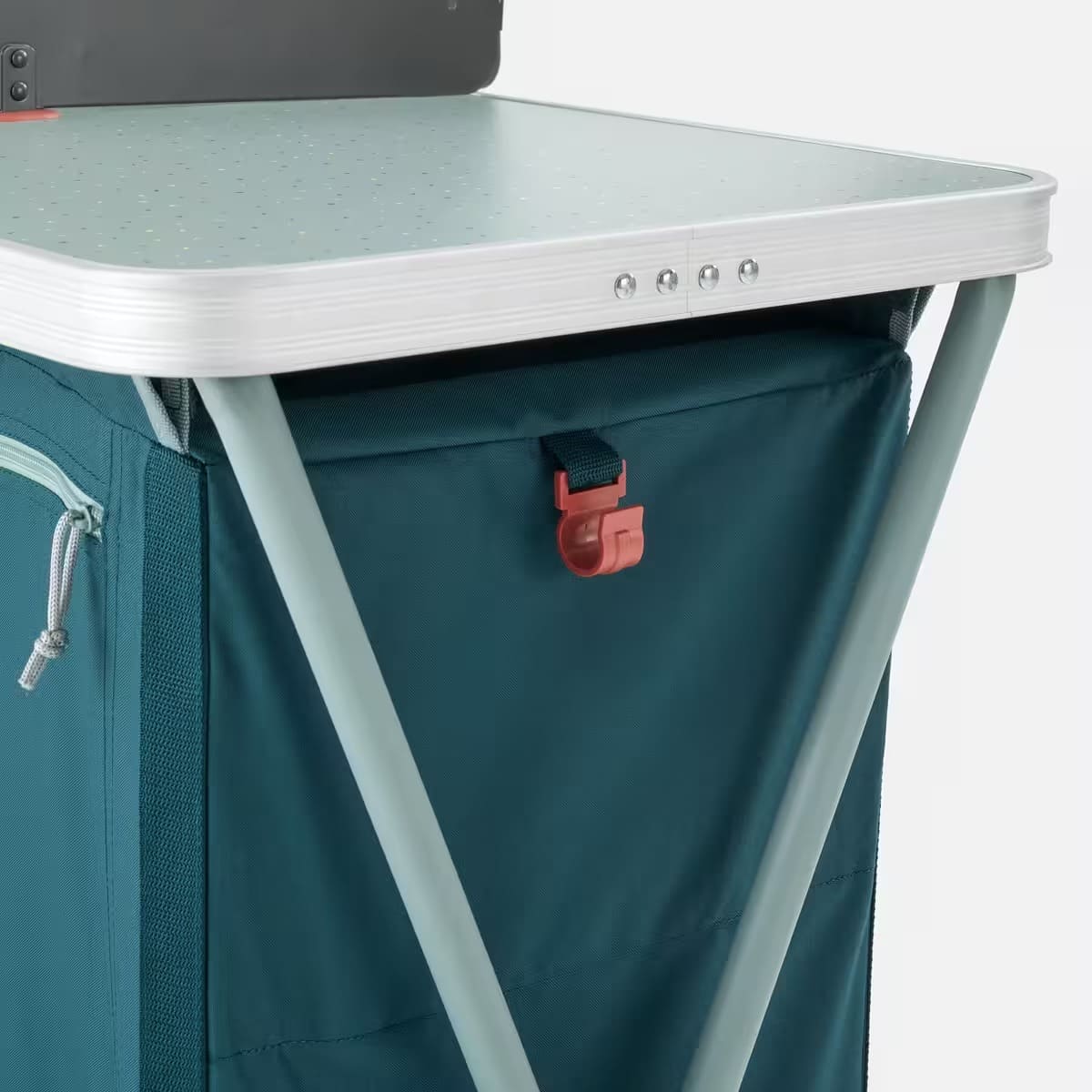 El mueble de cocina para camping plegable y compacto de Quechua en Decathlon