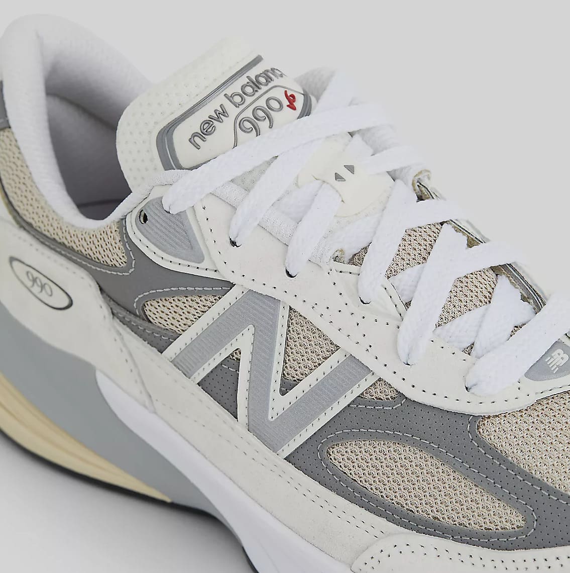 Las zapatillas unisex Made in USA 990v6 de New Balance