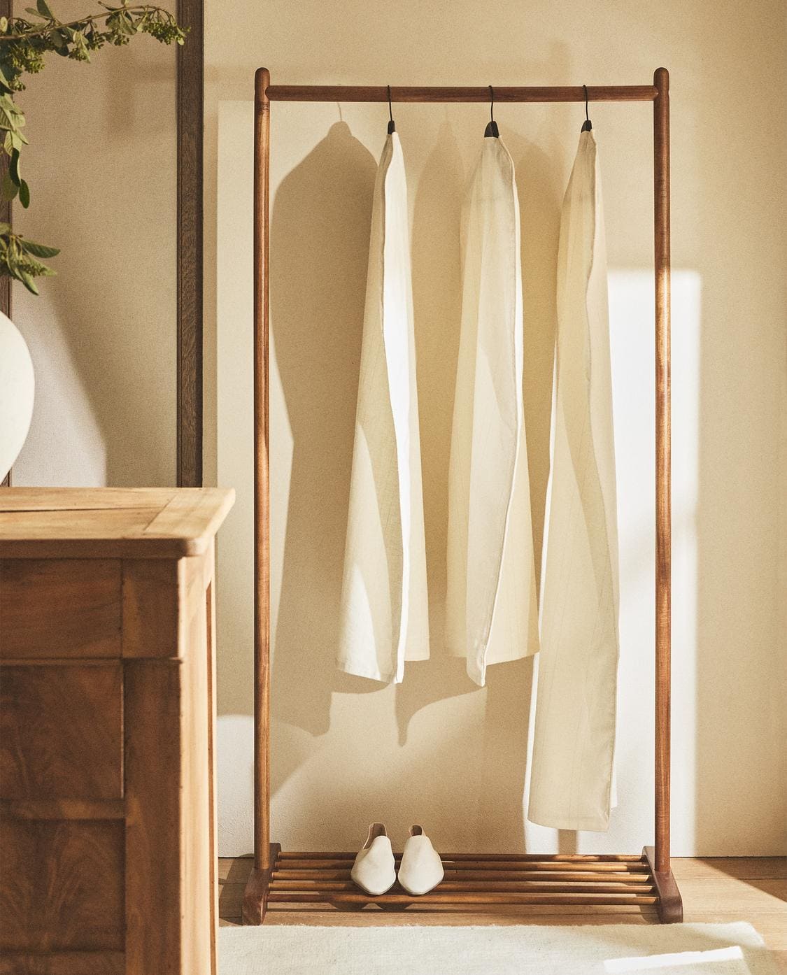 Burro de madera de acacia