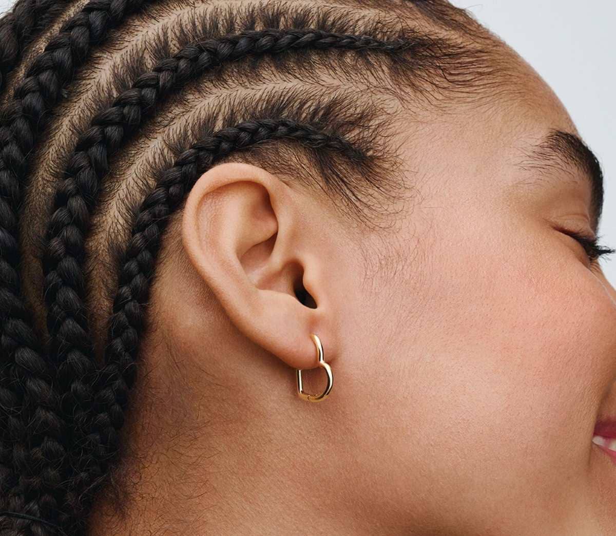 Pendientes de Aro Corazón Asimétrico de Pandora