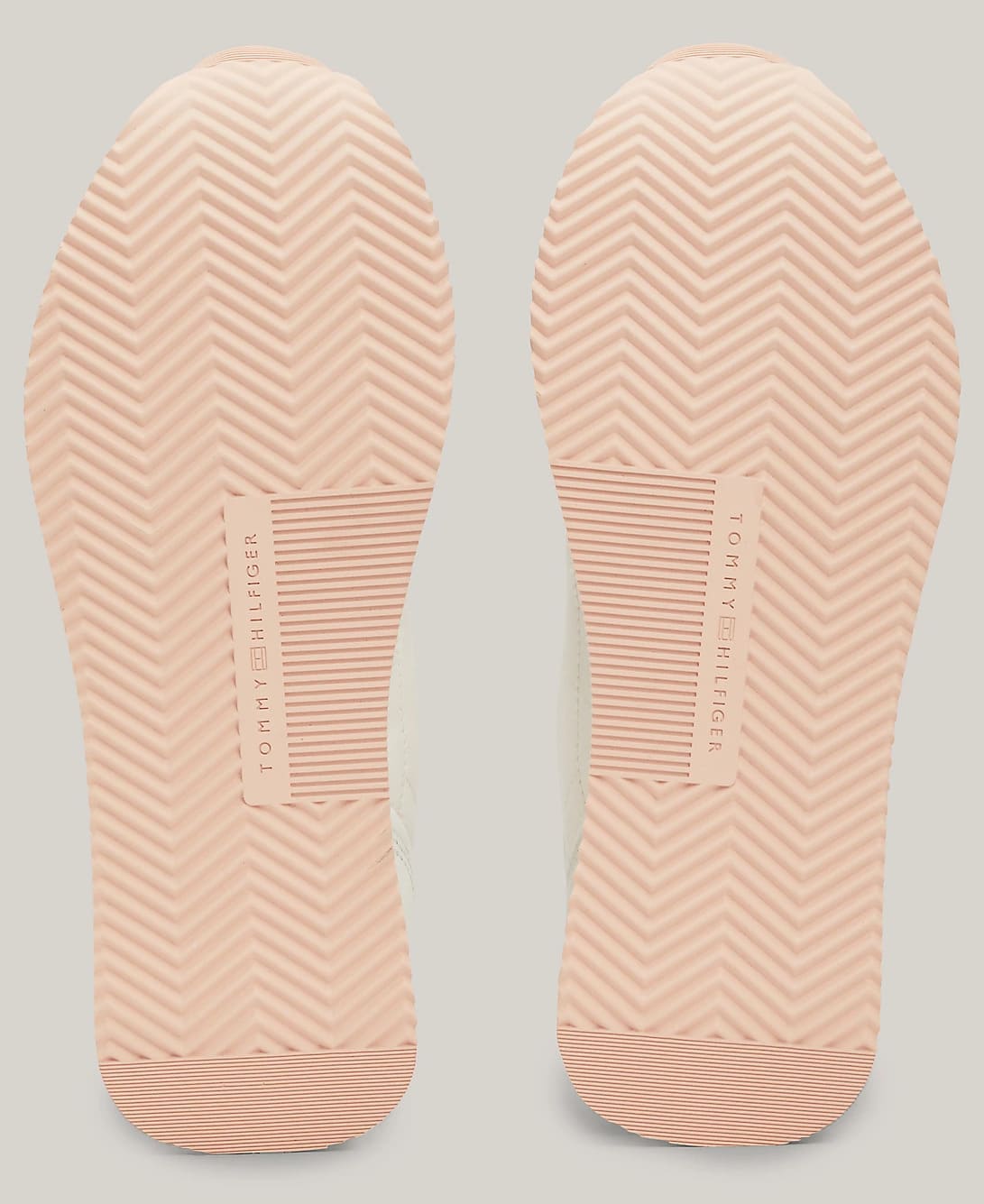 Las zapatillas de estilo running en piel blancas de Tommy Hilfiger