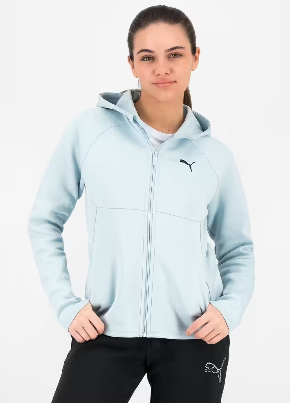 La nueva sudadera con capucha y cremallera de Puma para mujer azul claro en Decathlon