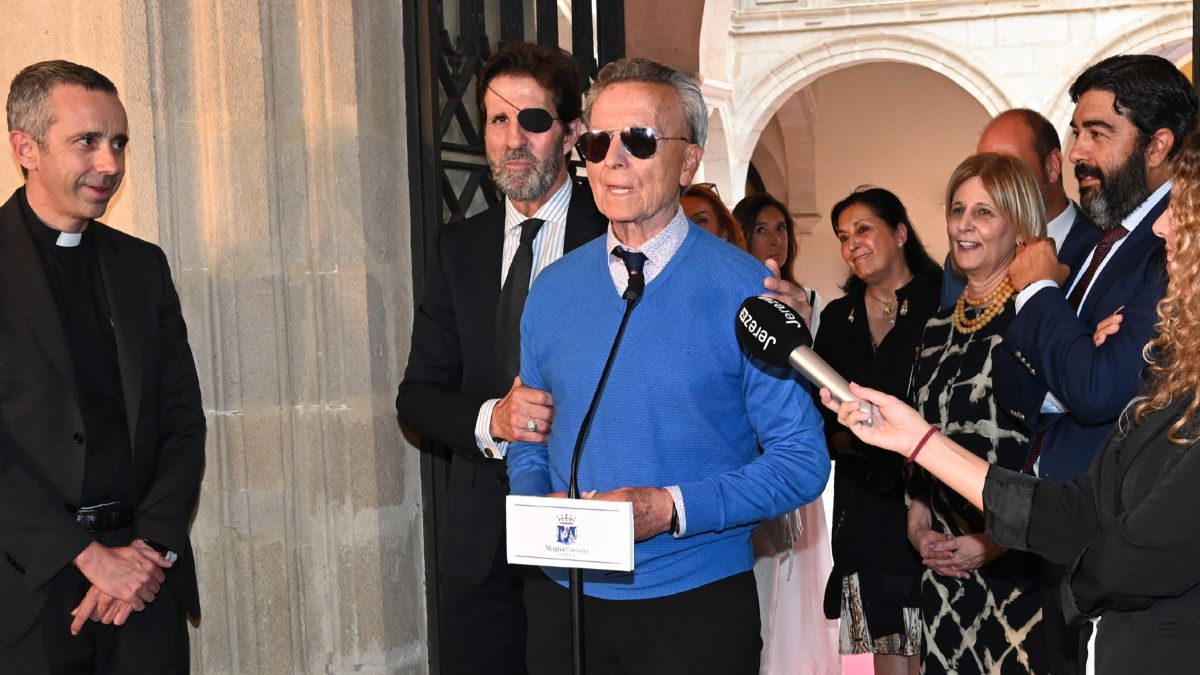 José Ortega Cano durante la inauguración de la exposición cofrade en Jerez