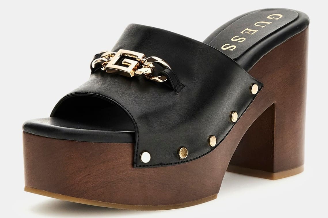 Sandalia qillie cadena de Guess