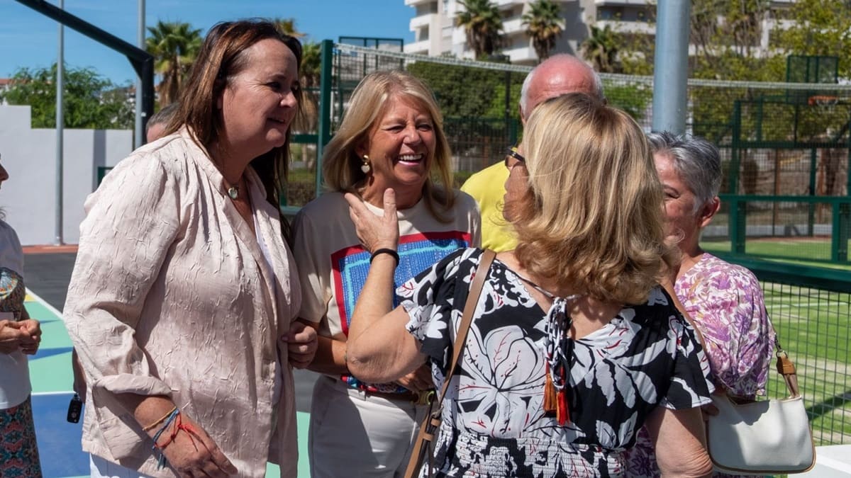 Ángeles Muñoz, durante la inauguración de un nuevo espacio deportivo