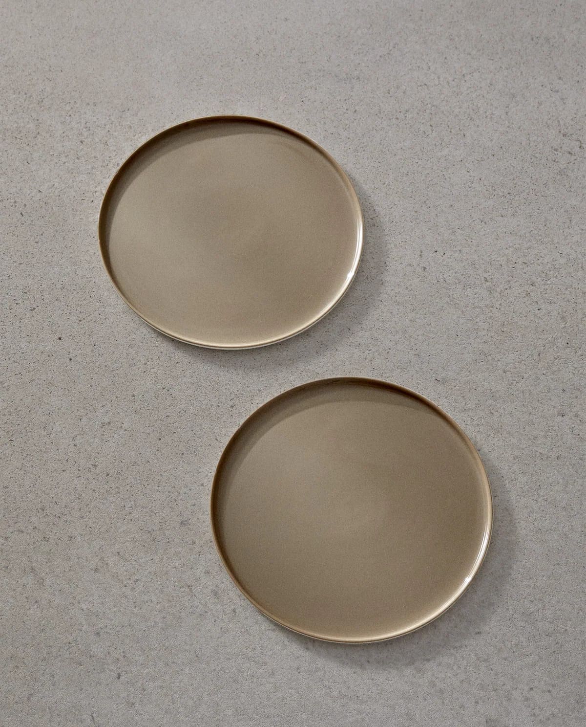 Set de platos de porcelana