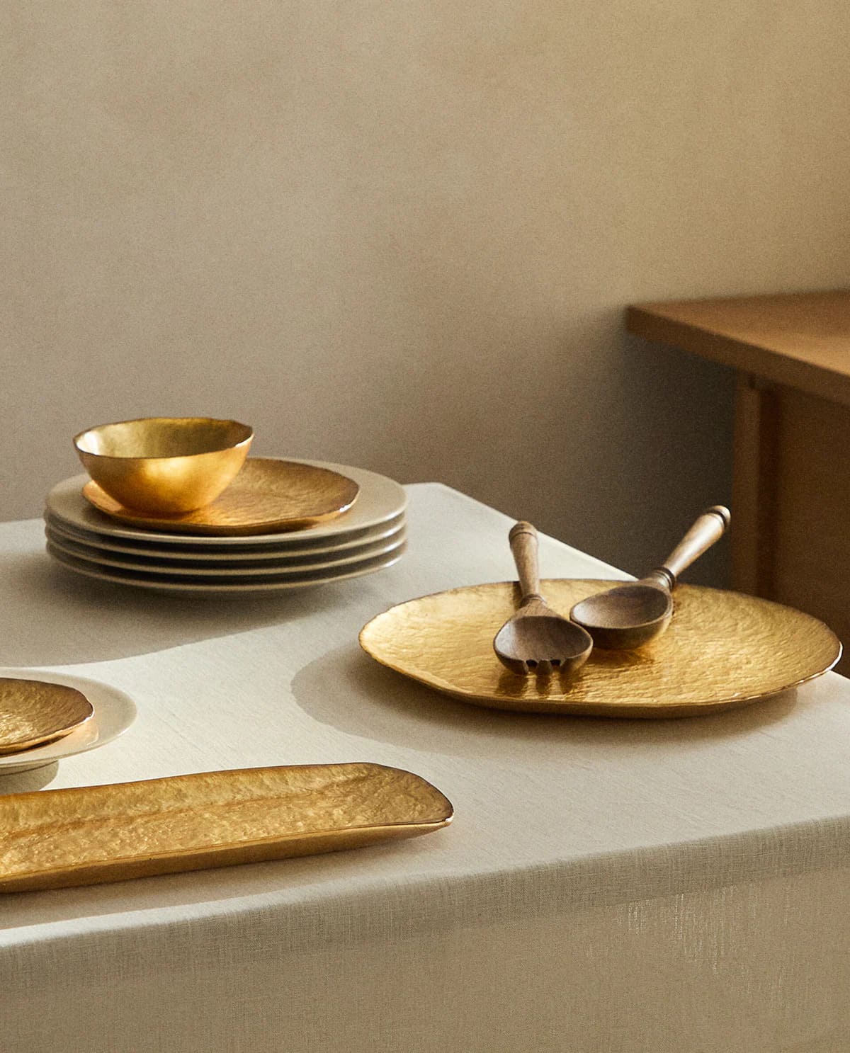 Vajilla de vidrio dorado