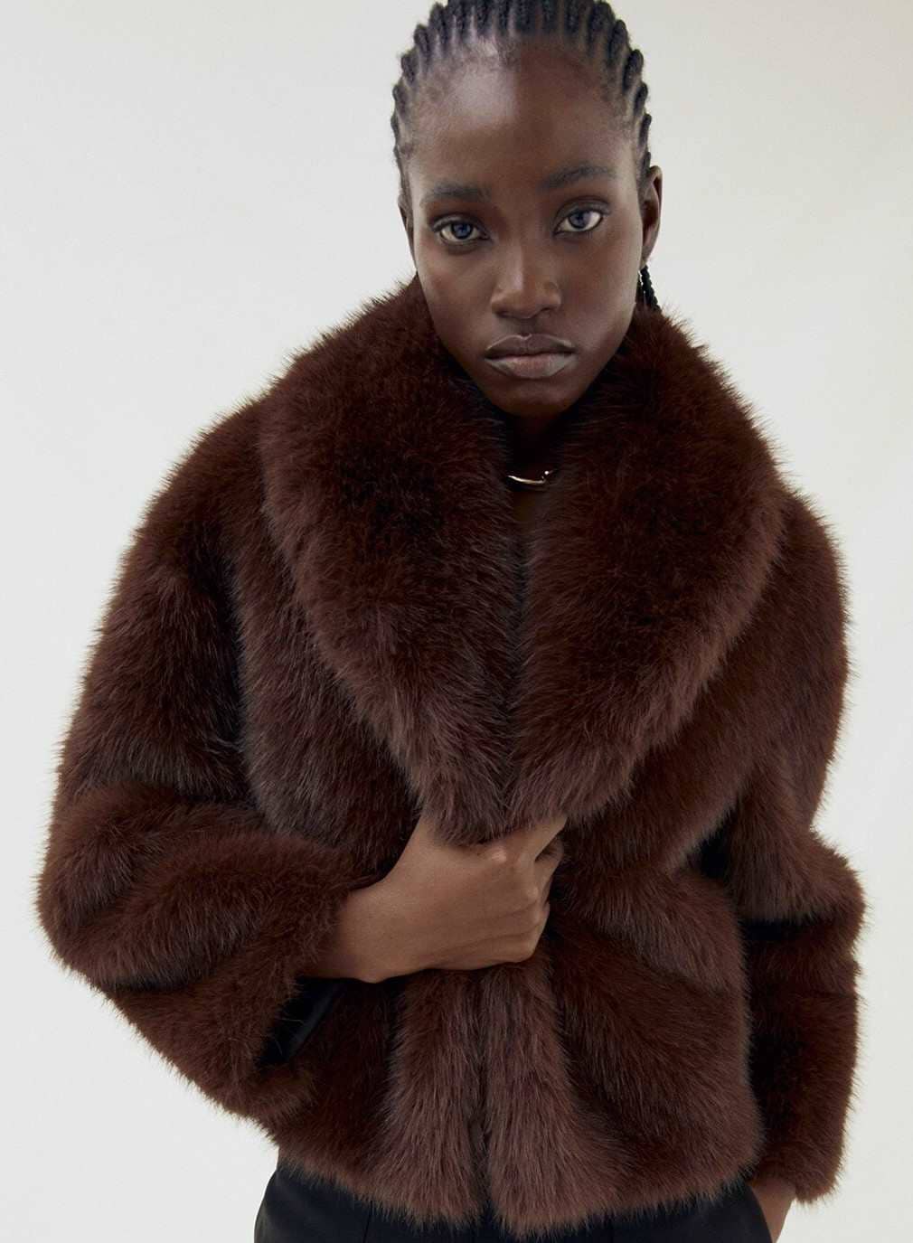 Chaquetón corto pelo de Sfera